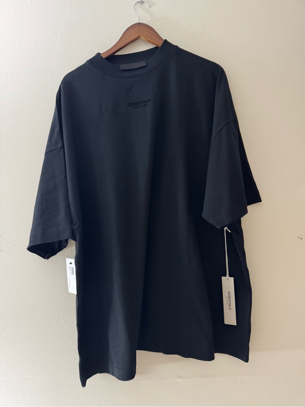 Fear of God ESSENTIALS Black Oversized T-Shirt – New with Tags